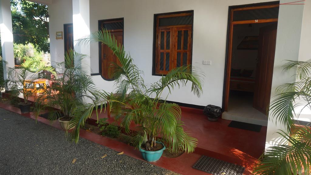 Zimbay Guest House Vịnh Arugam Ngoại thất bức ảnh