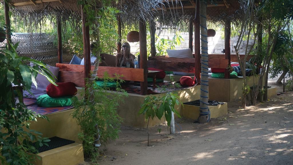 Zimbay Guest House Vịnh Arugam Ngoại thất bức ảnh