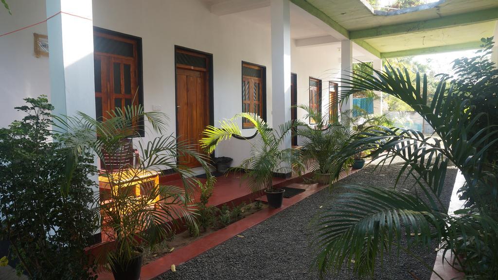 Zimbay Guest House Vịnh Arugam Ngoại thất bức ảnh
