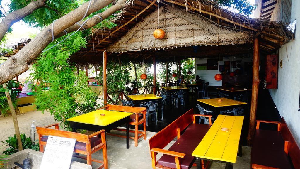 Zimbay Guest House Vịnh Arugam Ngoại thất bức ảnh