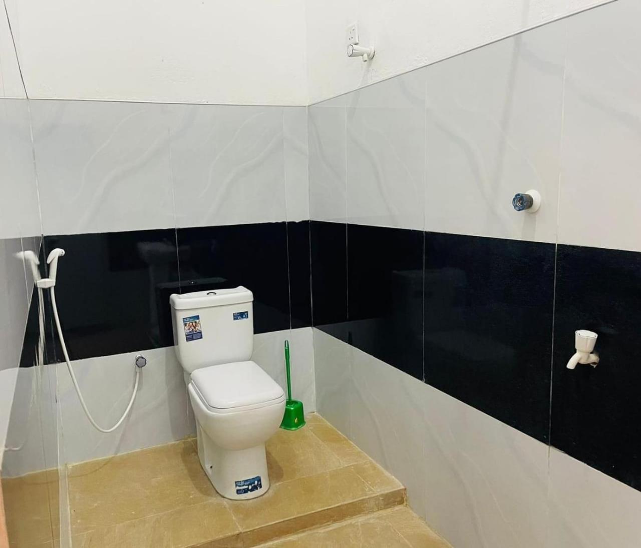 Zimbay Guest House Vịnh Arugam Ngoại thất bức ảnh