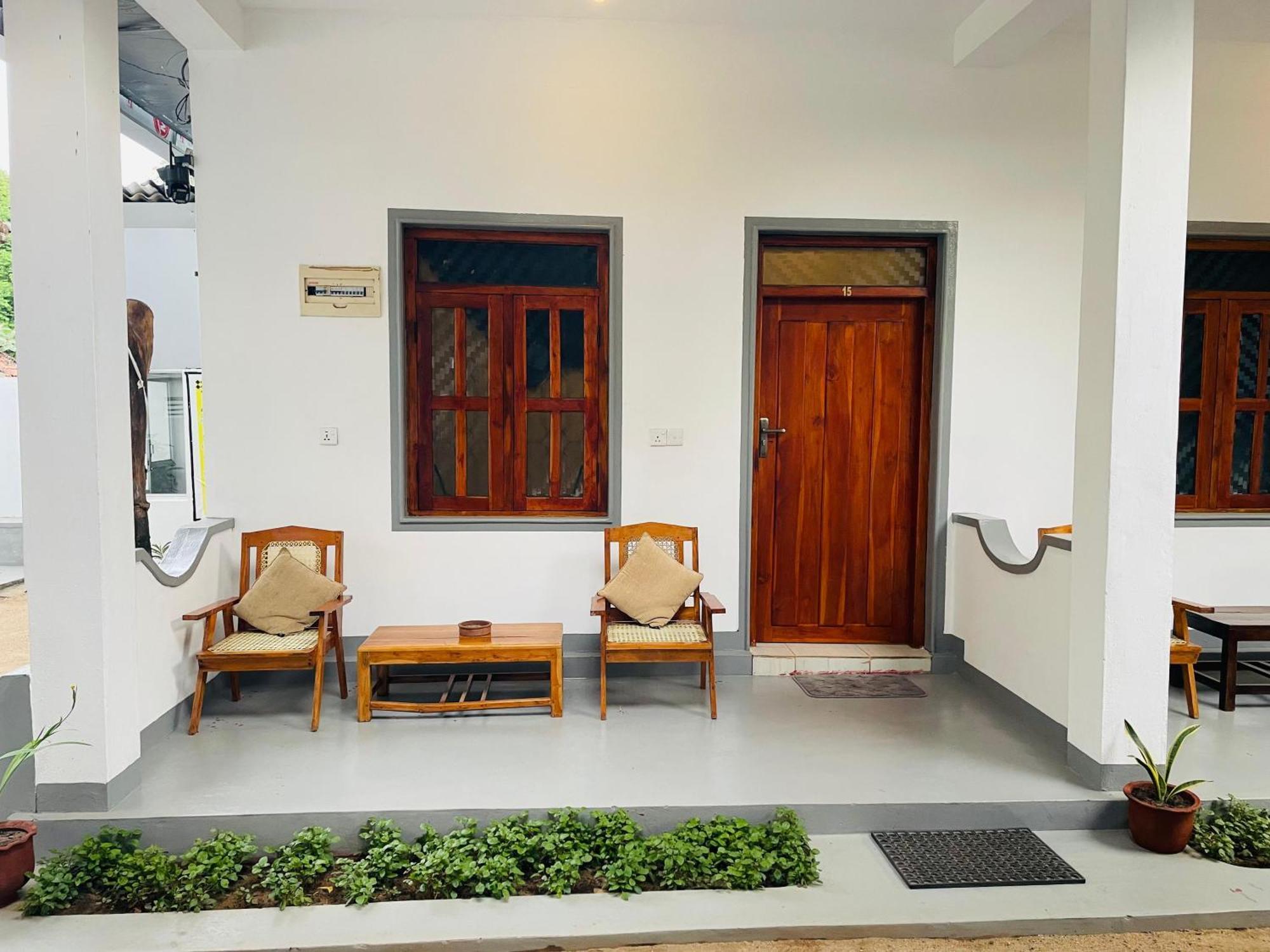 Zimbay Guest House Vịnh Arugam Ngoại thất bức ảnh