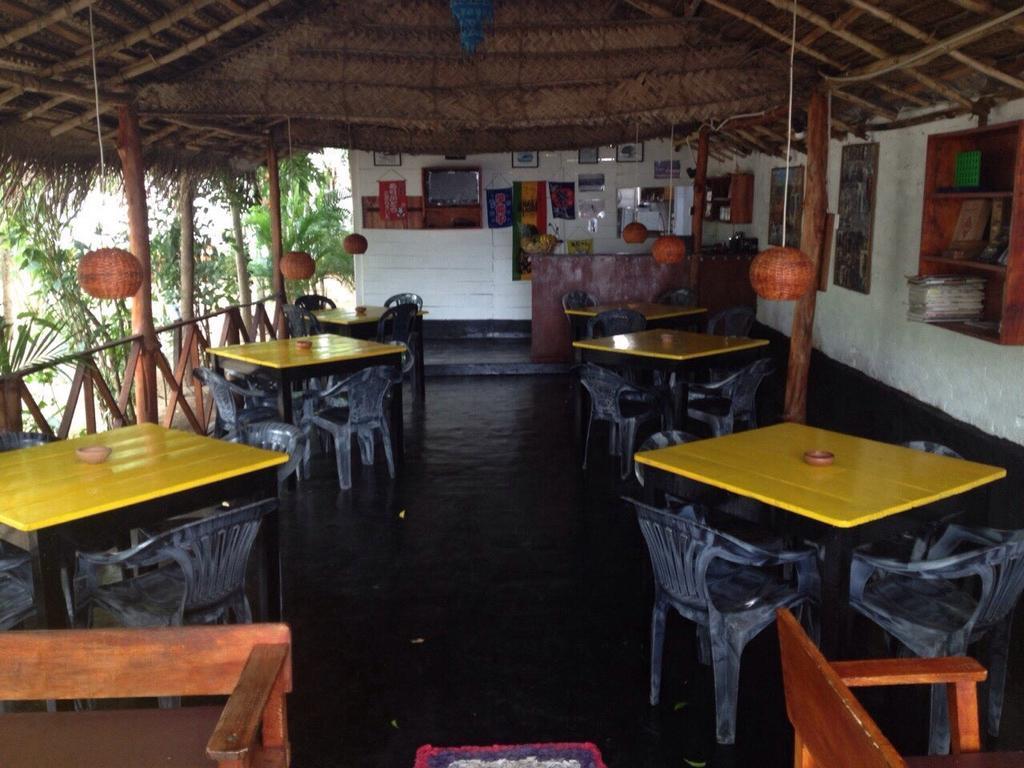Zimbay Guest House Vịnh Arugam Ngoại thất bức ảnh