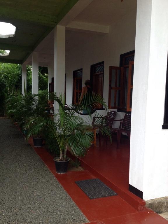 Zimbay Guest House Vịnh Arugam Ngoại thất bức ảnh