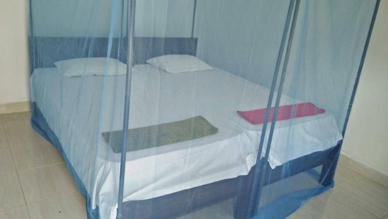 Zimbay Guest House Vịnh Arugam Ngoại thất bức ảnh